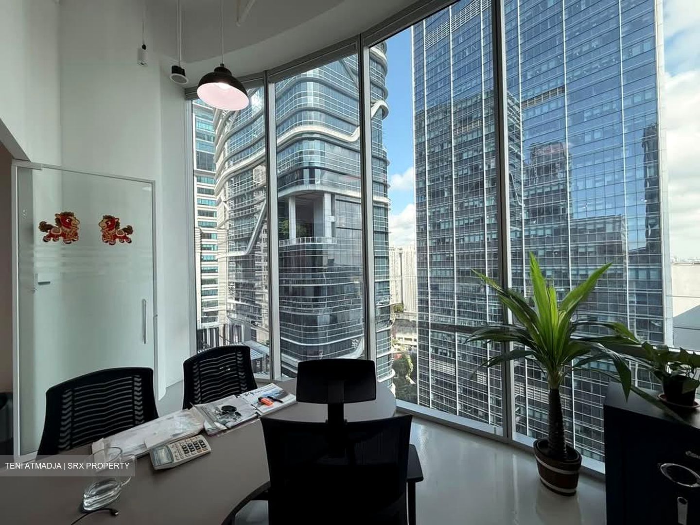 Oxley Tower (D1), Office #575683051